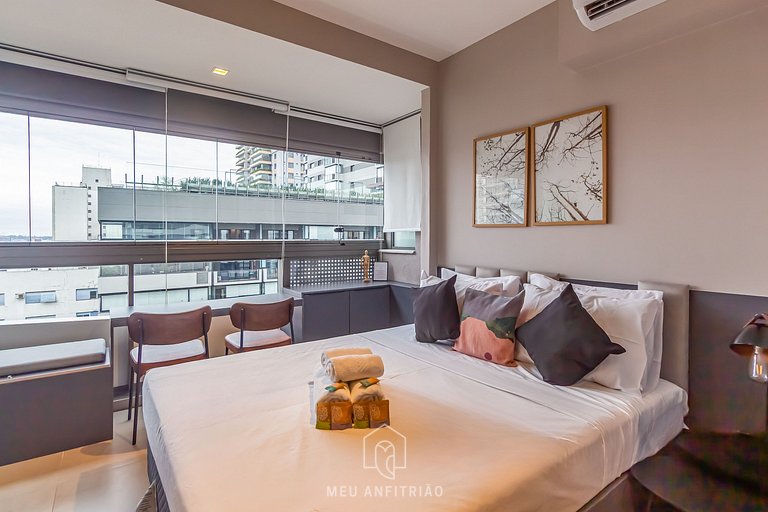 Cama queen | Piscina | Academia | Ao lado do metrô