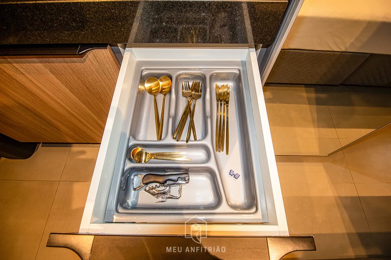 Cama queen | Piscina | Gimnasio | Al lado de metro