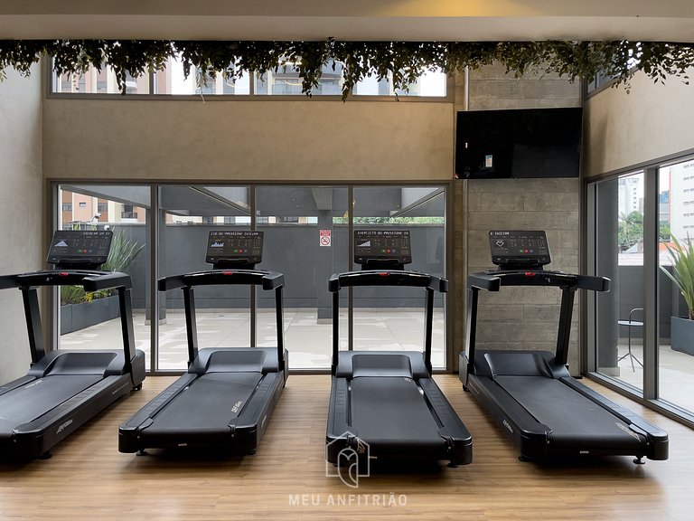 3 personas | Gimnasio | 350m de metro