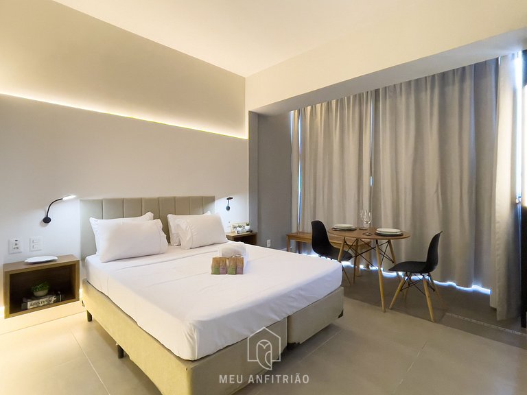 27m² | Garagem | Piscina | Av. Bandeirantes