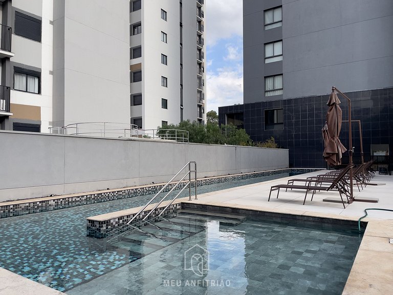 27m² | Garagem | Piscina | Av. Bandeirantes