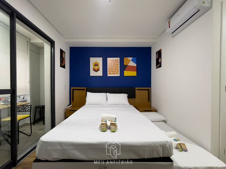 25m² | 3 pessoas | Cama Queen | Piscina e Lounge
