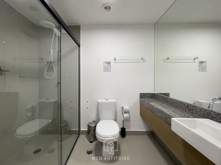 2 people Laundry 450m from Butantã subway station