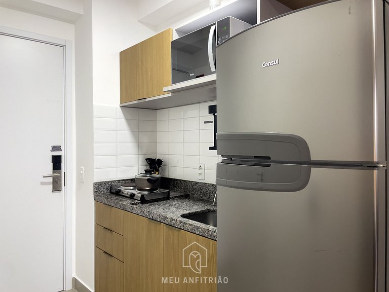 2 people Laundry 450m from Butantã subway station