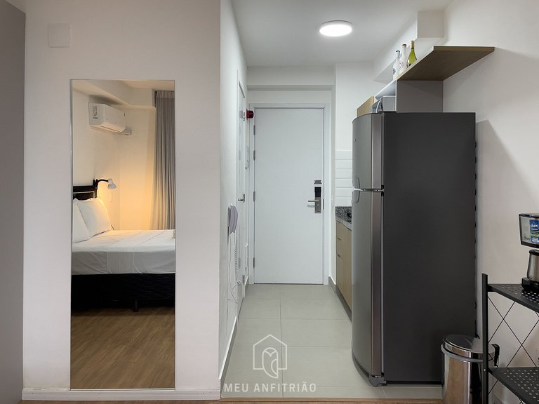 2 people Laundry 450m from Butantã subway station