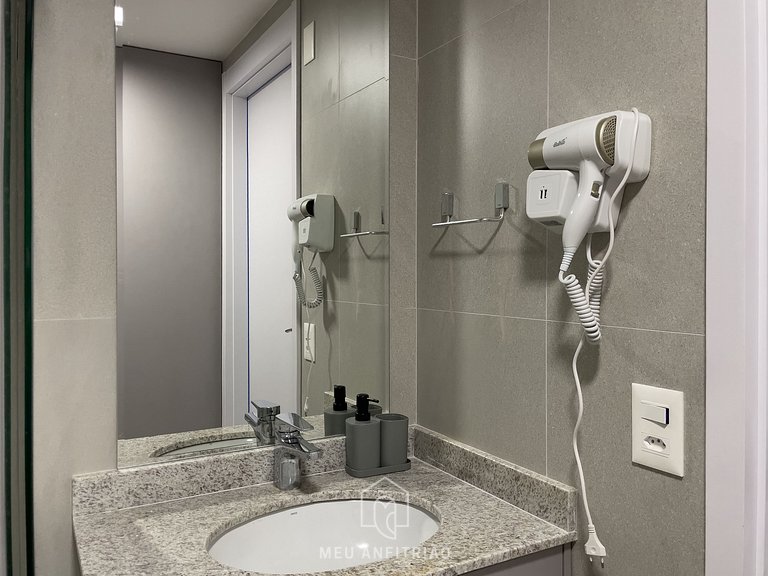 28m² | Piscina | Academia | 600m do metrô