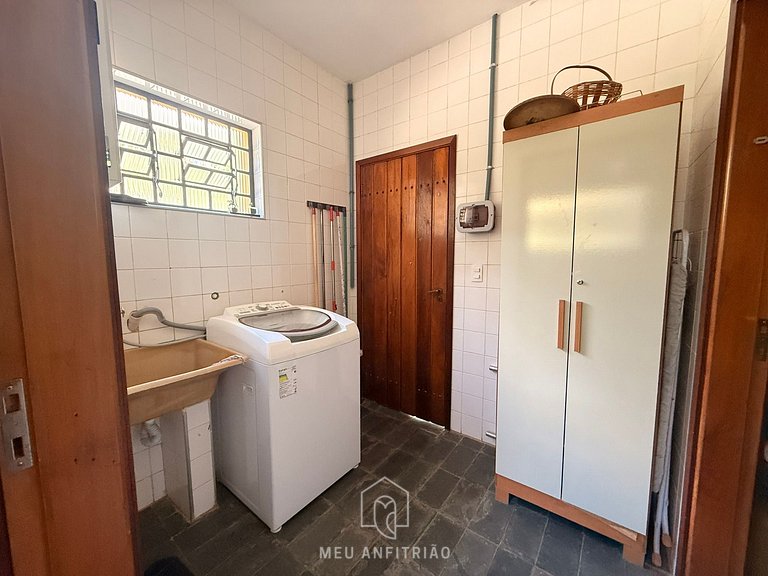 House w/ pizza oven & mountain view – Campos do Jordão