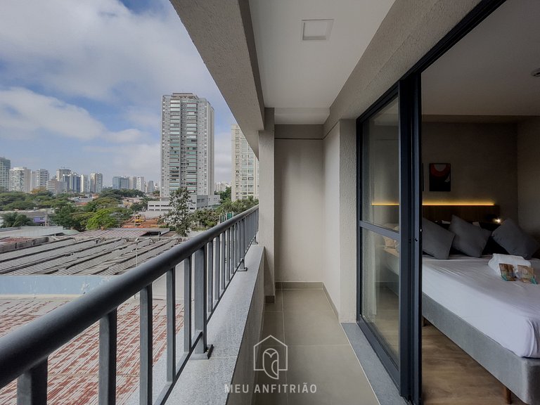 Queen bed | Airport access | Berrini Avenue