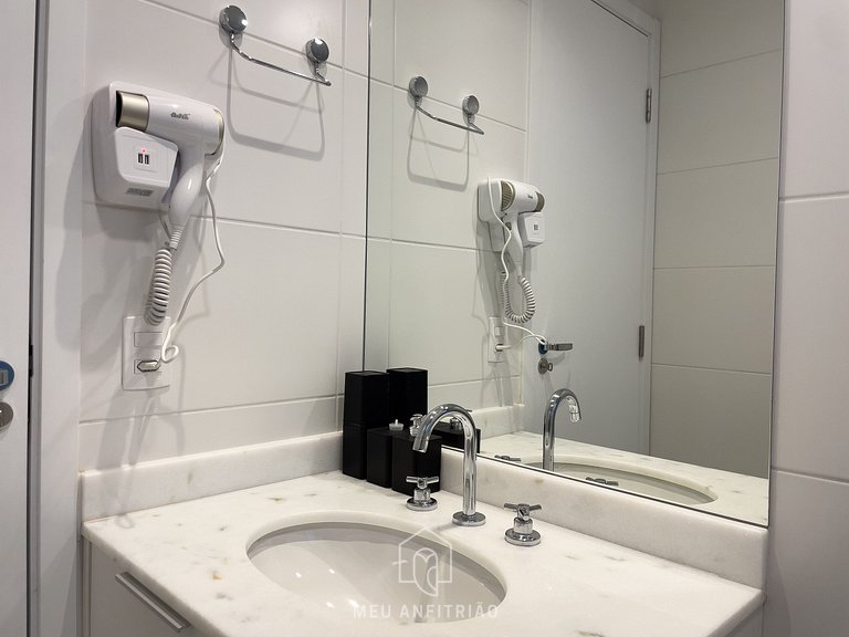 Apto 1 quarto | 3 pessoas | 36m² | Em frente à PUC