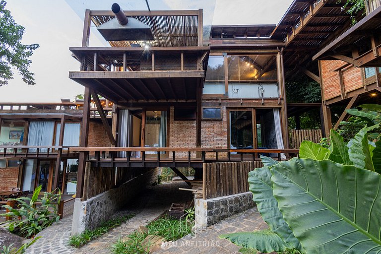250m² | Deck con piscina | Vista mar | 3 quartos