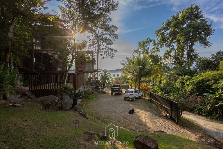 250m² | Deck con piscina | Vista mar | 3 quartos