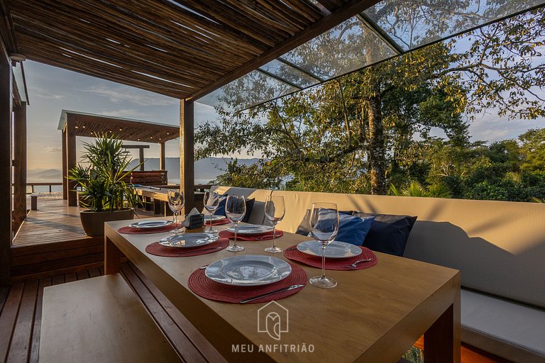 250m² | Deck con piscina | Vista mar | 3 quartos