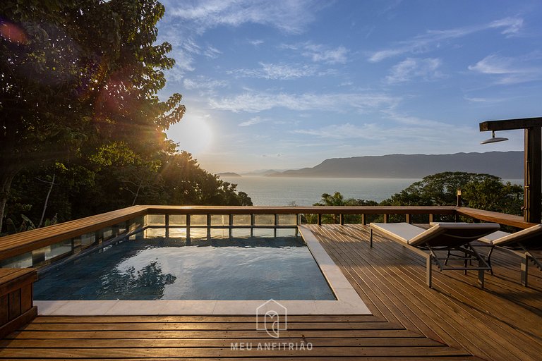 250m² | Deck c/ Piscina | Vista Mar | 3 quartos