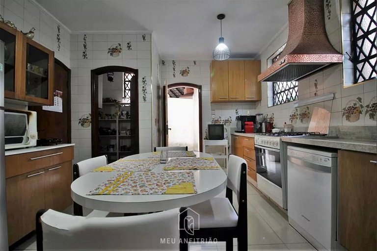 700m² | 5 habitaciones | Piscina | Parrilla