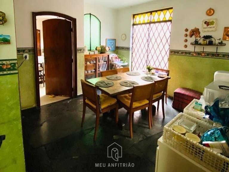 700m² | 5 bedrooms | Pool | Barbecue grill