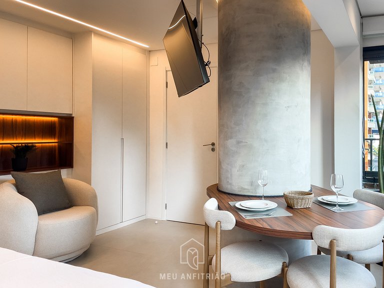 34m² | Queen bed | Pool | Paulista Avenue
