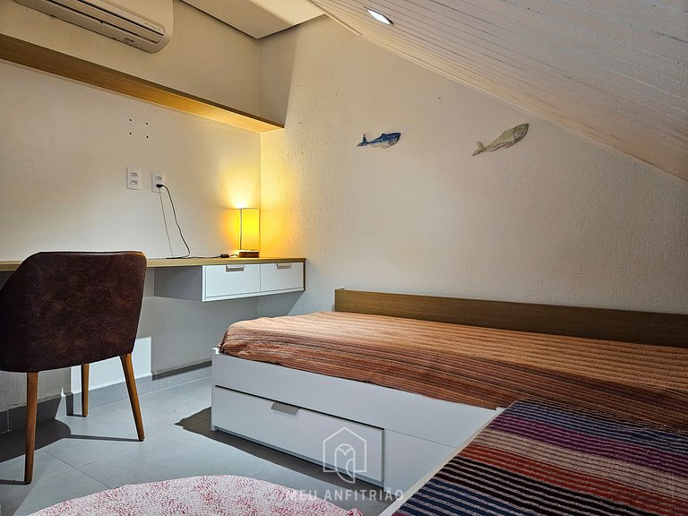 90m² | 3 bedrooms | Pool | Near the beach