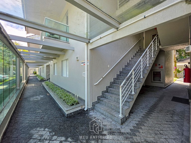 90m² | 3 quartos | Piscina | Perto da praia
