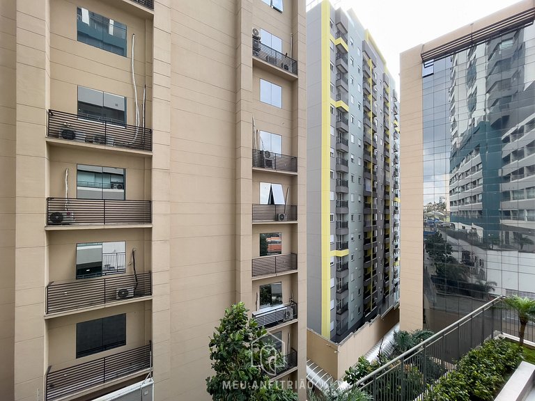 27m² | Studio w/ Balcony | Pool | 300m to Subway