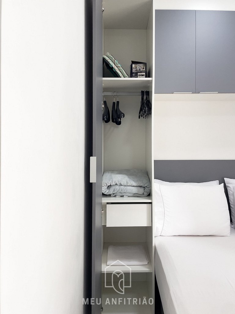 Studio 23m² | Garage | Balcony | 300m from subway