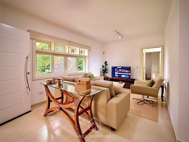 145m² | Barbecue | 3 suites | 200m from the beach