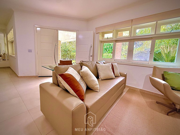 145m² | Barbecue | 3 suites | 200m from the beach