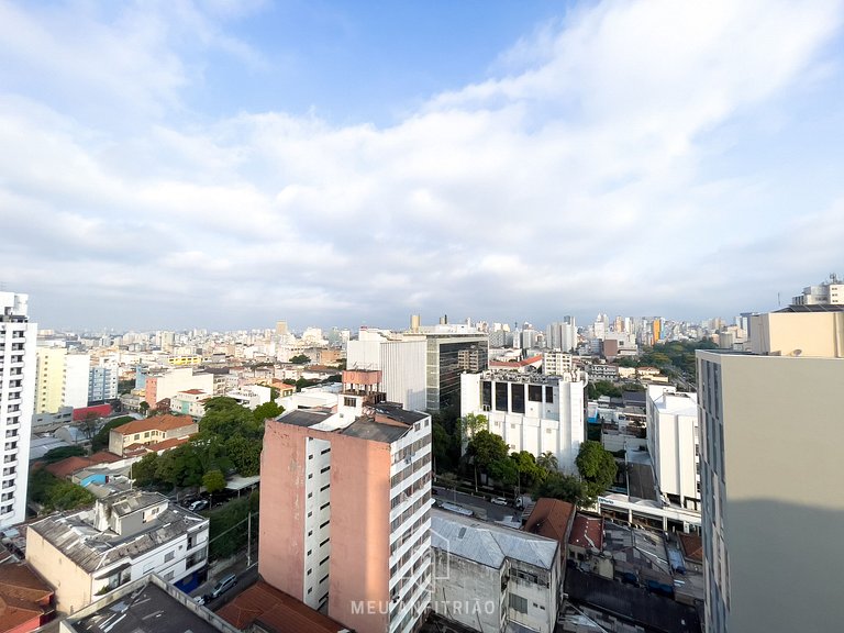 30m² | Balcón y vista | Piscina | Cerca de Luz