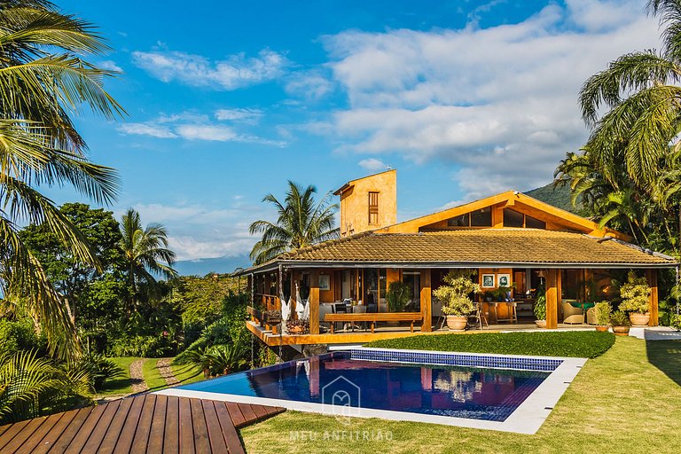 Casa alto padrão com vista panorâmica em Ilhabela