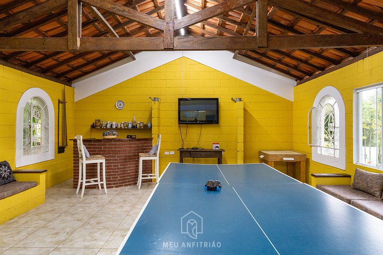 Casa ampla c/ piscina e churrasqueira em Guararema