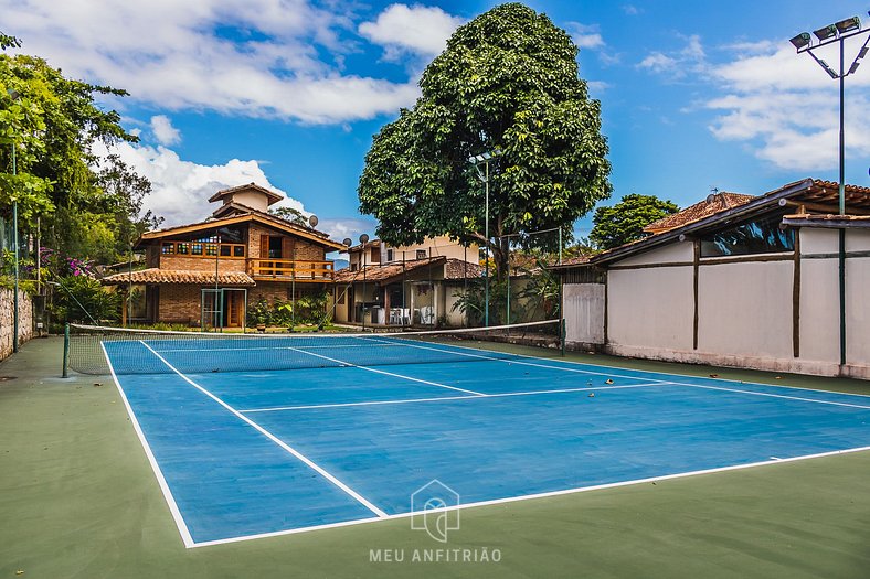 Casa c/ churrasqueira e quadra de tênis em Ihabela