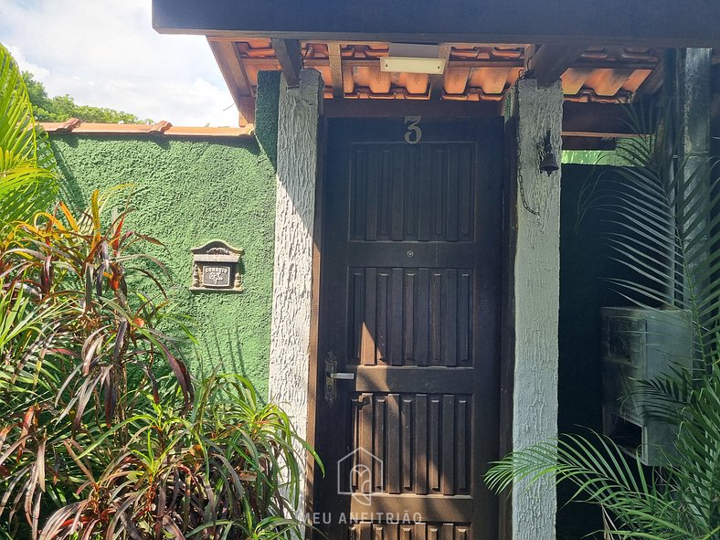 Casa com jardim e varanda em Ilhabela