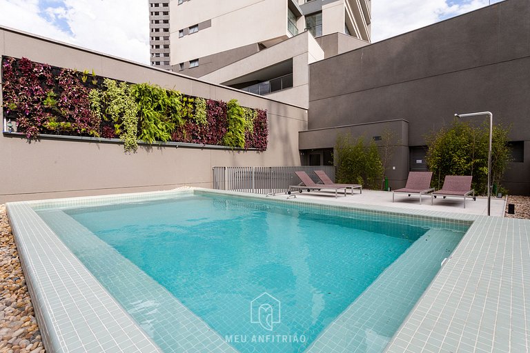 Moderno, piscina e academia na Vila Madalena